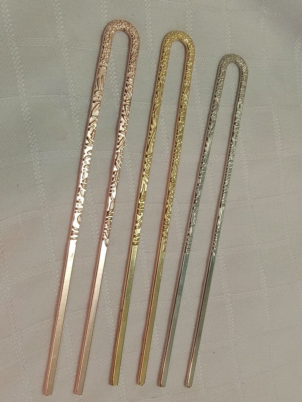 3 X metal hair pin in a vintage style